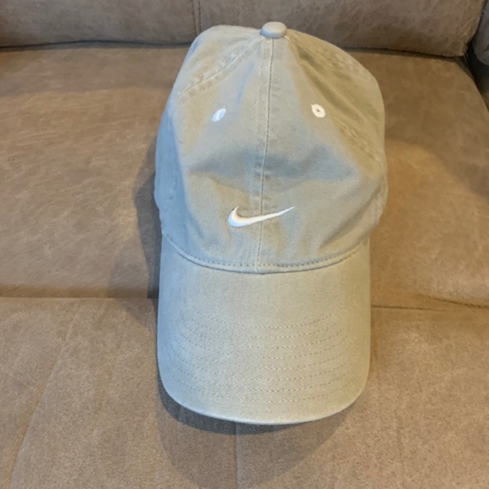 Nike Tan Hat
